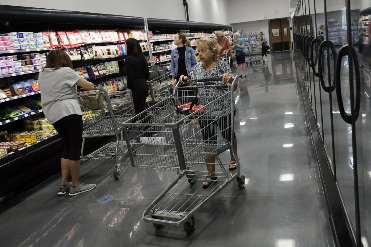 Unknowing Woman Shops for Dangerous Chemicals
Photo by Amy Beth Bennet, South Florida Sun Sentile