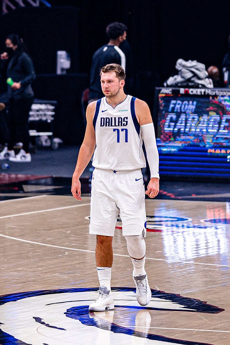 Luka Dončić playing with Mavs before drastic midseason trade
Photo by Erick Drost/Wikimedia